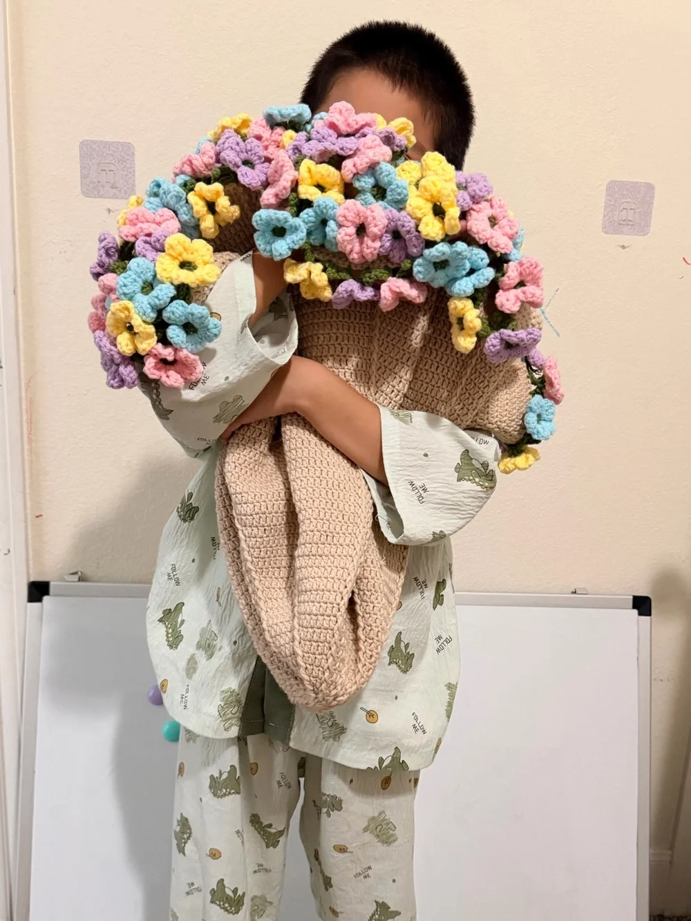 Handmade Round Crochet Blanket with Floral Edge - Mauve and Pastel Flowers